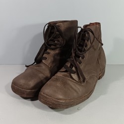 BRODEQUINS TROUPE CHAUSSURES MILITAIRE CLOUTES MODELE 1941 TOUTES ARMES TAILLE 42/43